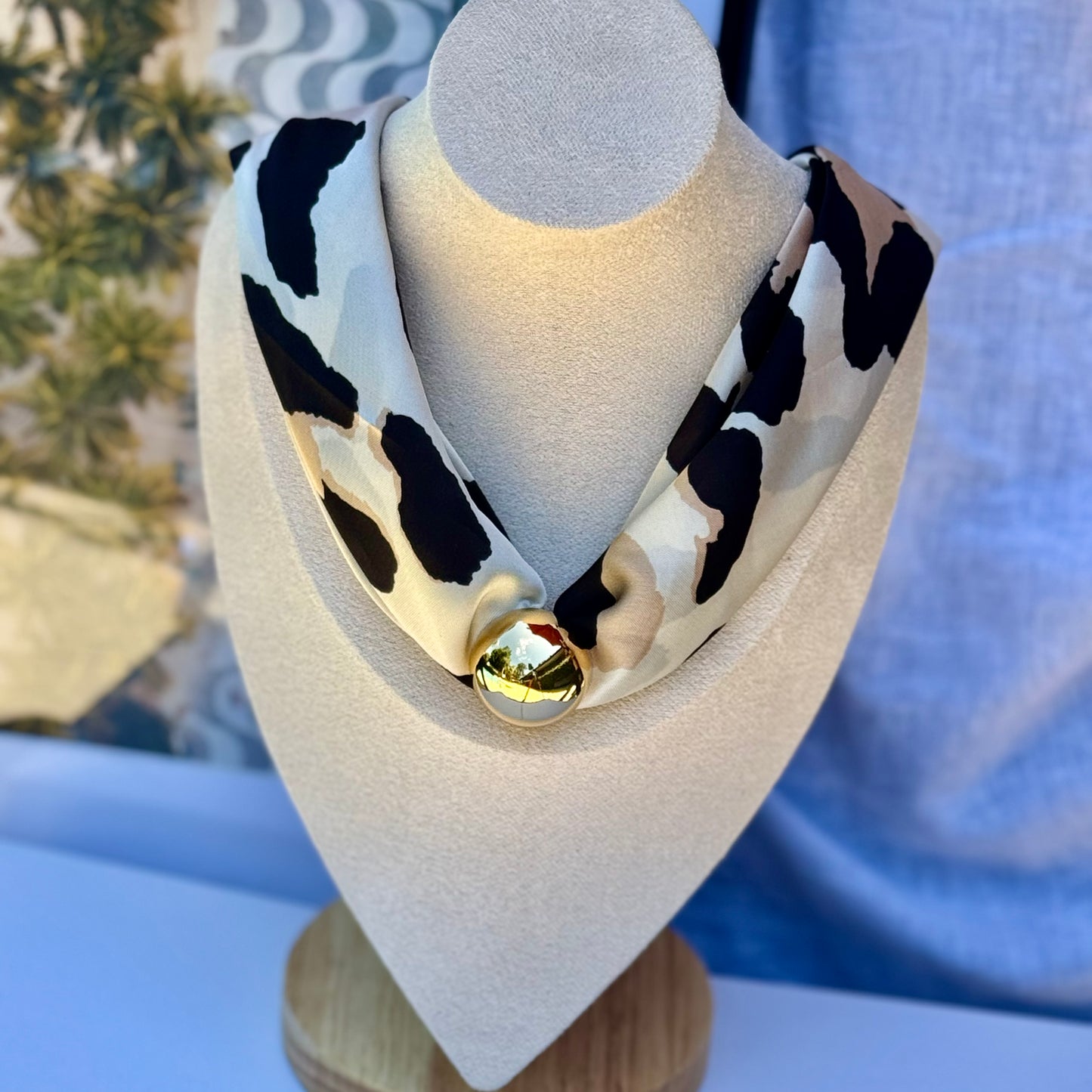 Scarf Necklace – LUZENTE