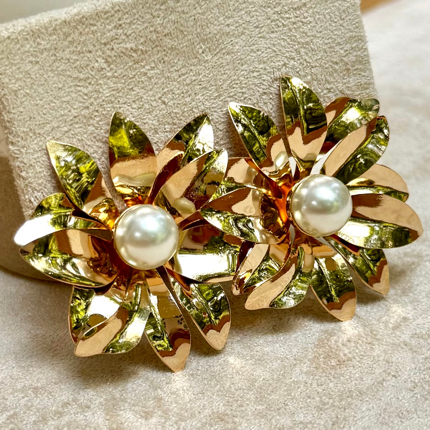 Spring Radiance Flower 3 Earrings - DAHLIA