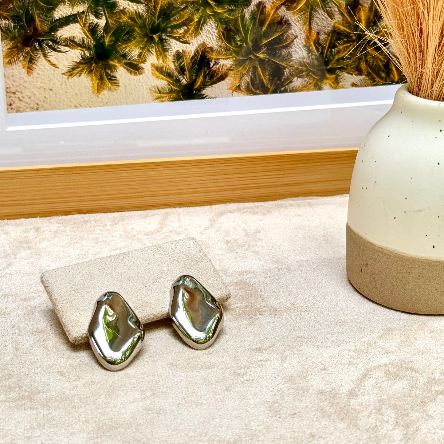 Fearless Shine Oval Shape Earrings - JAMIE