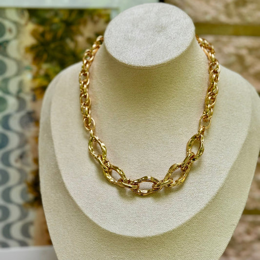 Stylish Necklace – DAPHNE