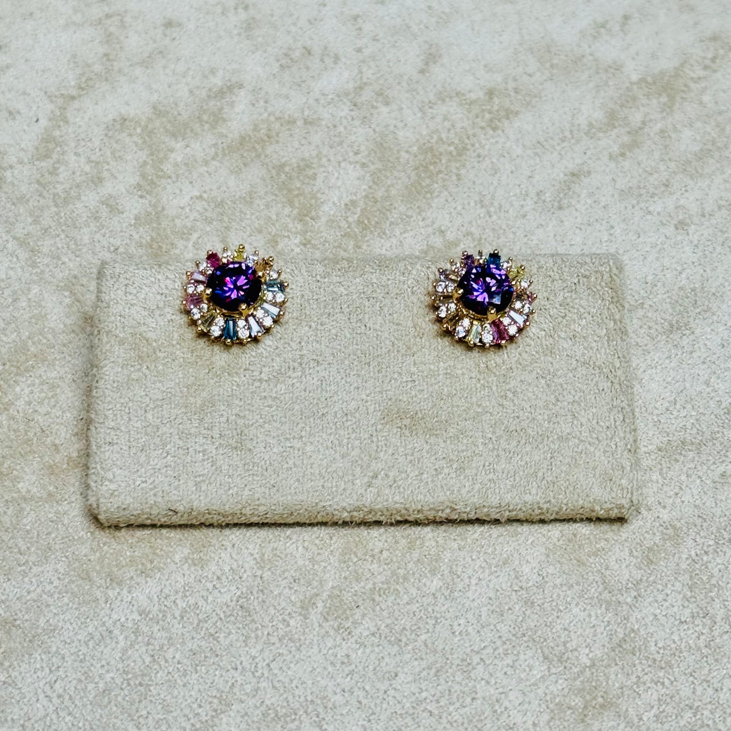 Tiny Treasures Sparkle Stud Earrings - LUNA