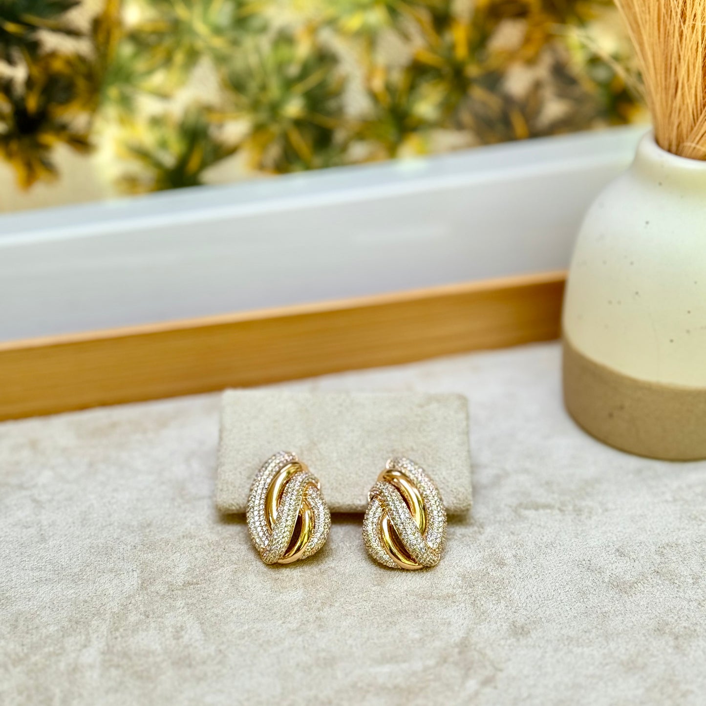 Empower Glow Zirconia Nest Earrings - TILIA
