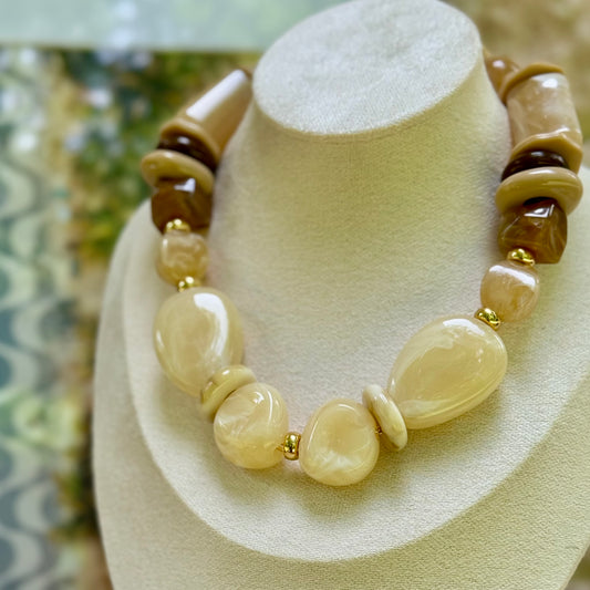 Beige Statement Resin Necklace – Limited Edition | DÉBORA