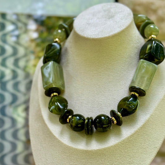 Green Serenity Resin Necklace – Limited Edition | LIA